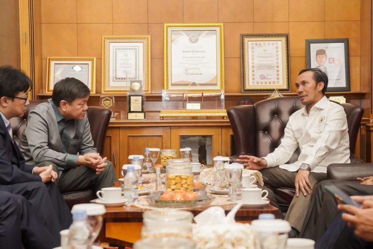 FOTO. Ketua DPRD Provinsi Jambi Edi Purwanto bertemu Dubes Singapura